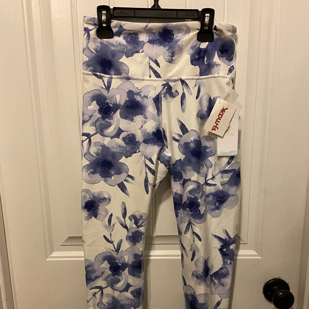 Balance Collection Brand New Leggings